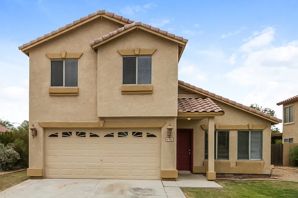 3 bed, 2.5 bath, 1456 sqft, $2,290 — Photo 1