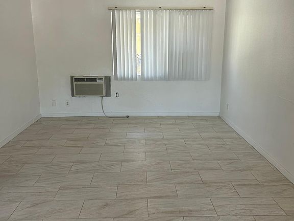 3rd image of 2344 Vandalia Ave #1