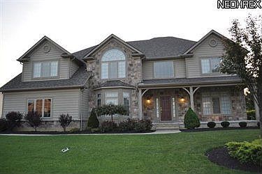 1st image of 7422 Capilano Dr