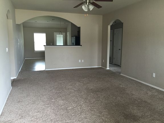 5th image of 425 Josephine Ct