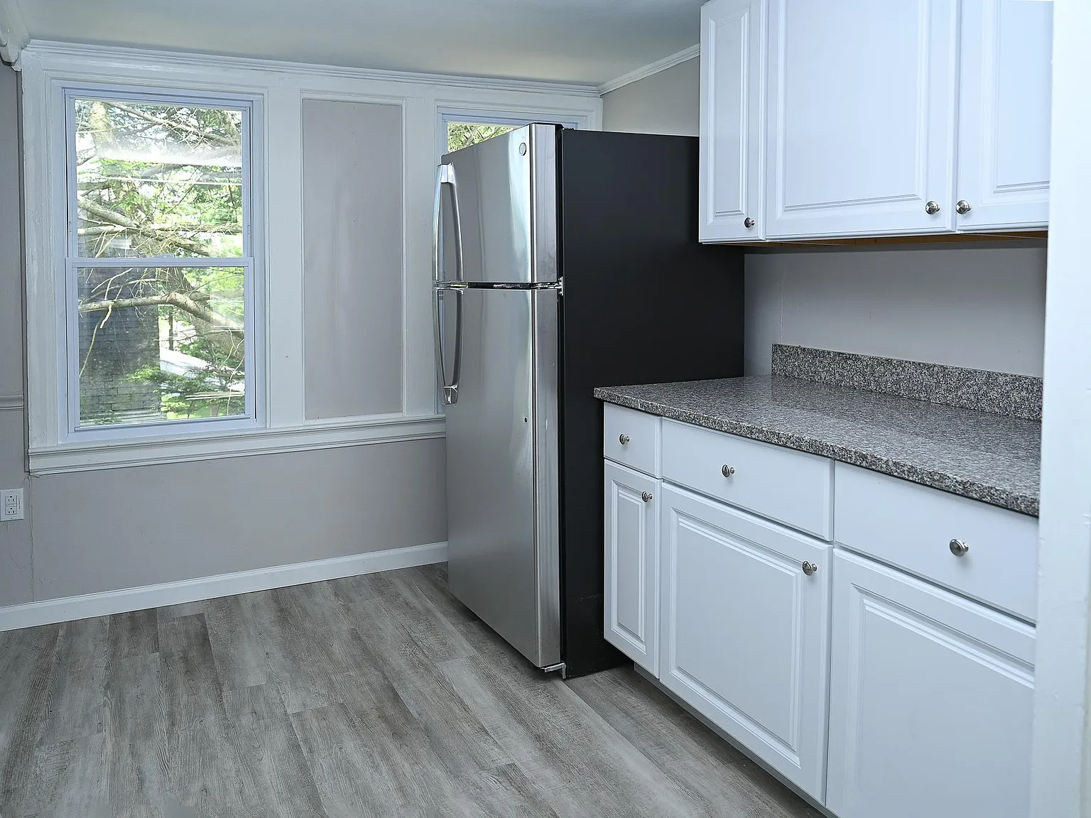 2337 Sheffield Rd — Photo 2