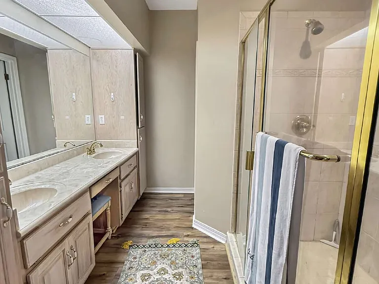 404 Buxton Way — Photo 9