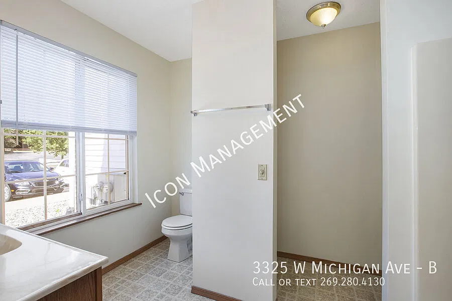 Huge townhouse style home! — Photo 4