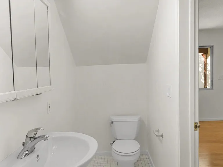 1444-1452 Colby Ave #1452-3 — Photo 20