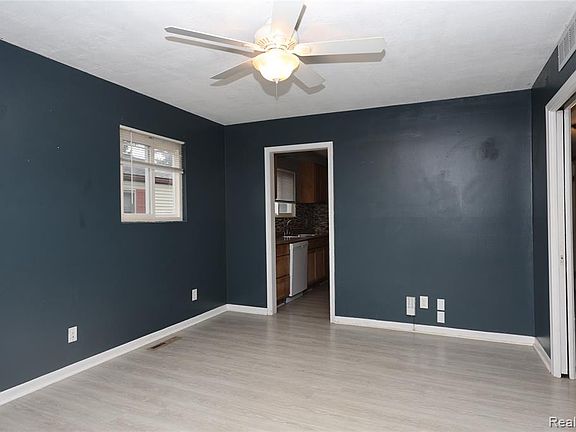 5th image of 8386 Central Ave