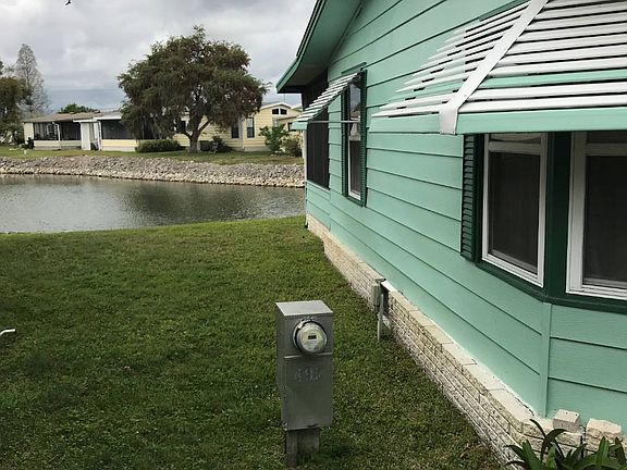 2nd image of 493 Lake Cir