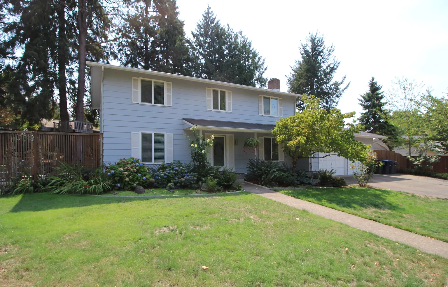 2069 Coventry Way photo 1