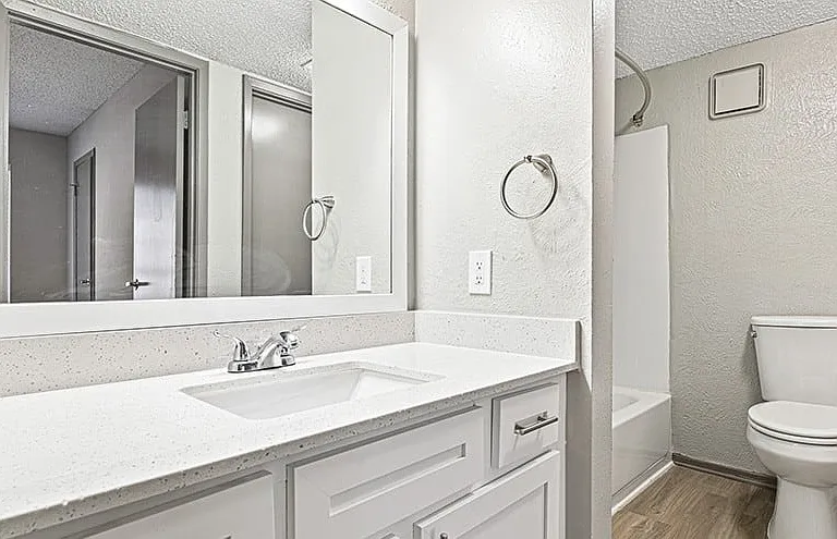 Cutter's Point Apartment Homes — Photo 12