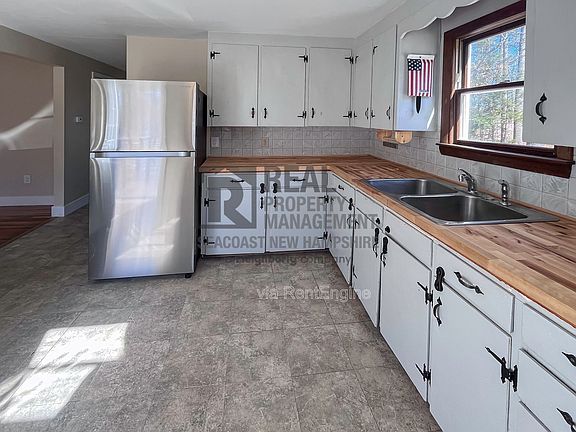 3rd image of 241 Mallego Rd