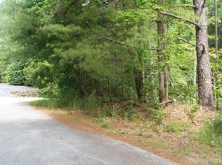 701 Chestnut Trl, Hendersonville, NC 28792