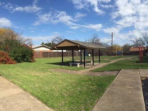 playground/picnic area