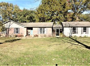 5466 McCool Rd, Boonville, IN 47601