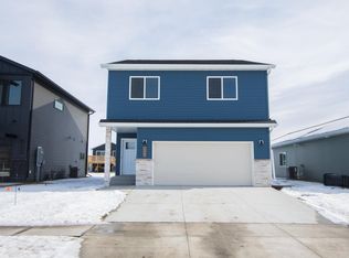 6590 68th St S, Horace, ND