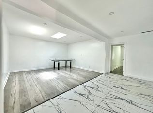 8224 Webb Ave, North Hollywood, CA 91605
