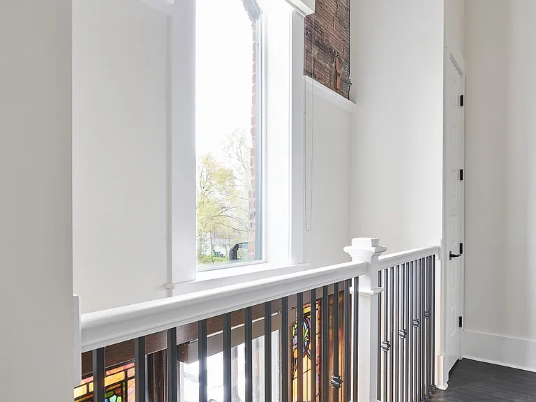 Another angle that captures an additional mini storage space on the right