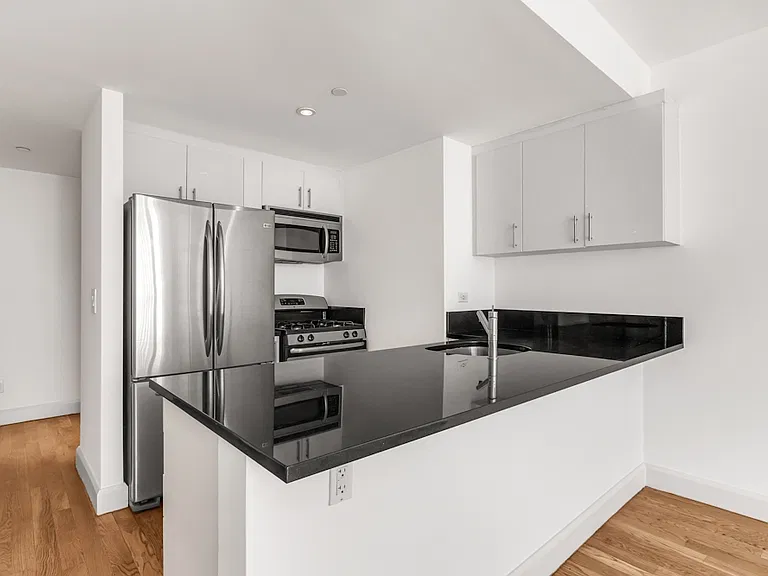 225 Schermerhorn St #17B — Photo 4