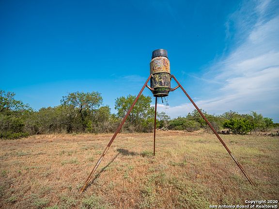 5th image of 1798 County Road 467