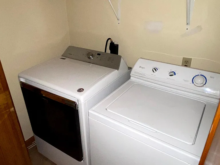 115 Woodin Rd #A — Photo 10