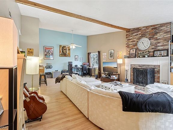 4th image of 9024 Portage Pointe Dr APT G
