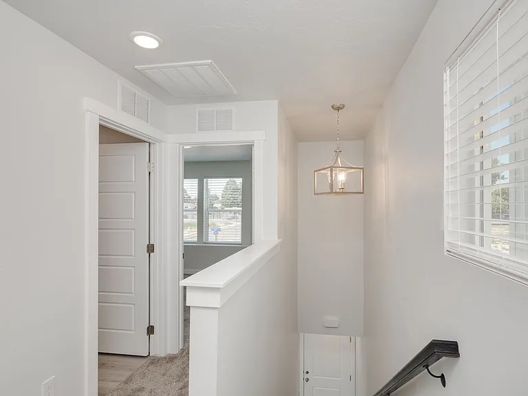 1673 S Arborwood Ln — Photo 11