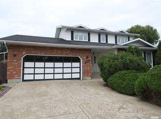 230 Auld Crescent, Saskatoon, SK S7H 4W9