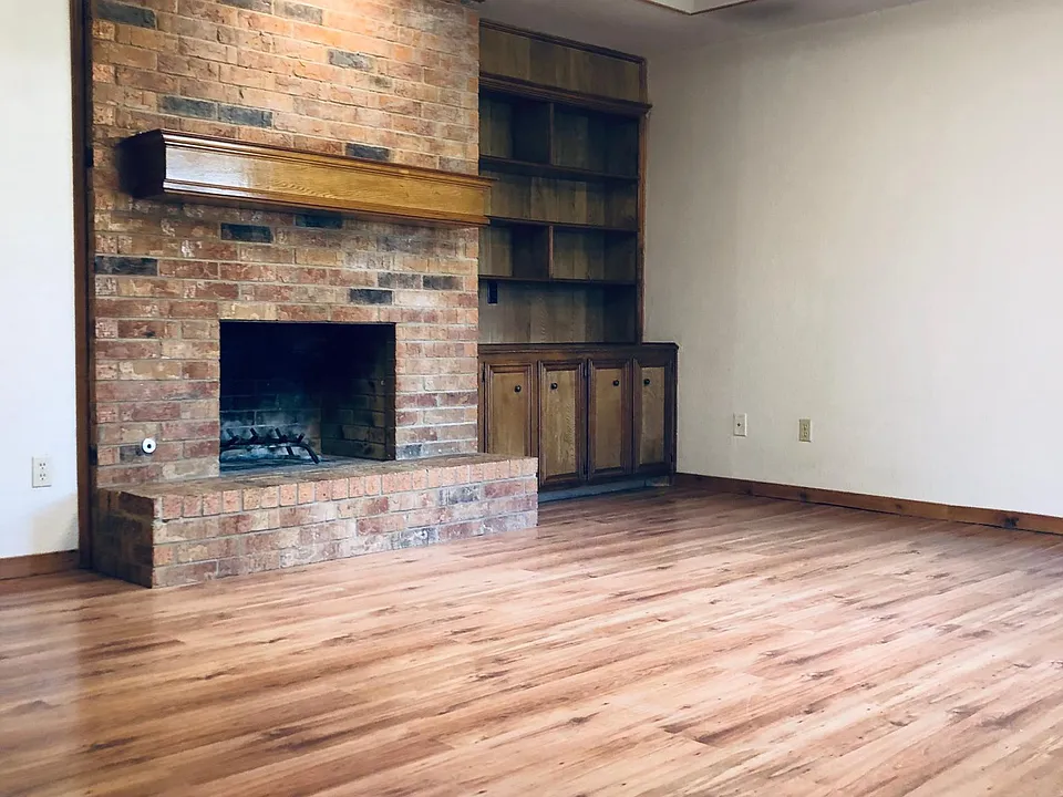Bookshelves for extra storage.