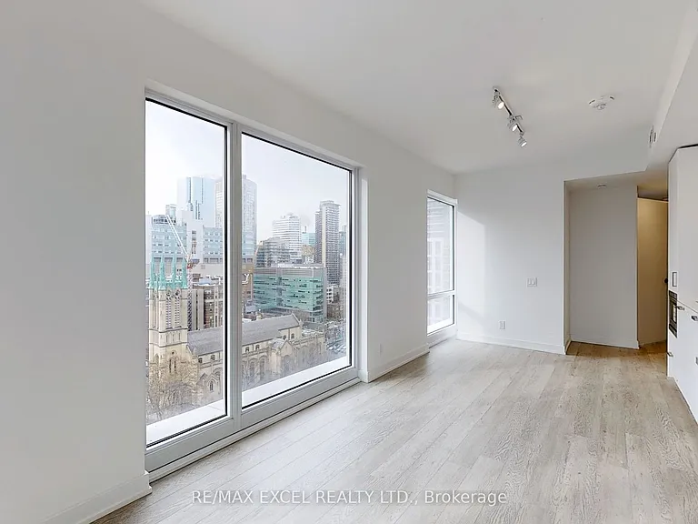 88 Queen St E #1710 — Photo 15