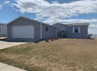 5169 Sumter Cir, Bismarck, ND 58503
