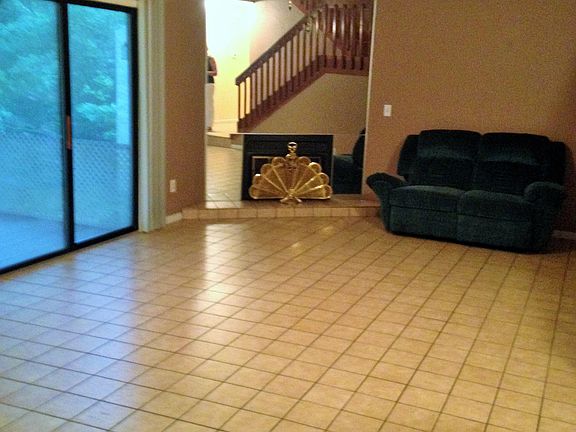 2nd image of 5568 La Moya Ave APT 5