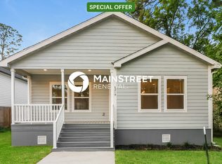 8219 Crestview Dr, Houston, TX 77028