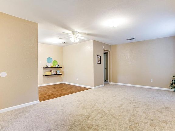 3rd image of 622 Hallvale Dr