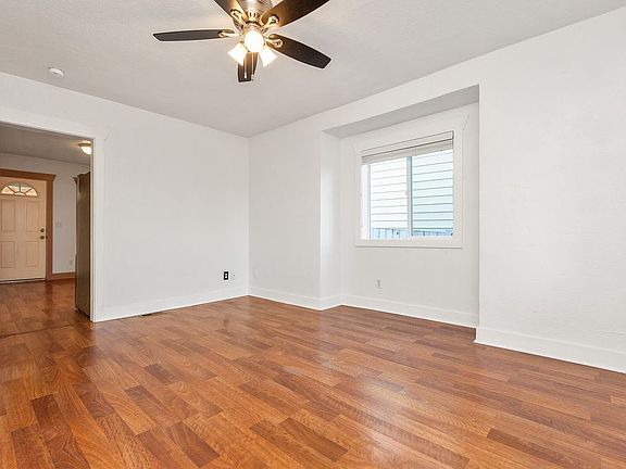 3rd image of 5009 S Sheridan Ave