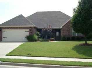 4523 W Blue Ray Cir, Rogers, AR 72758