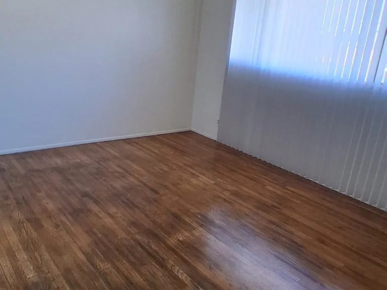 820 W 93rd St #4 — Photo 14