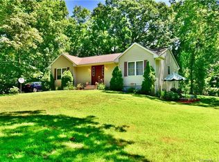 59 Lester Dr, Central Village, CT 06332