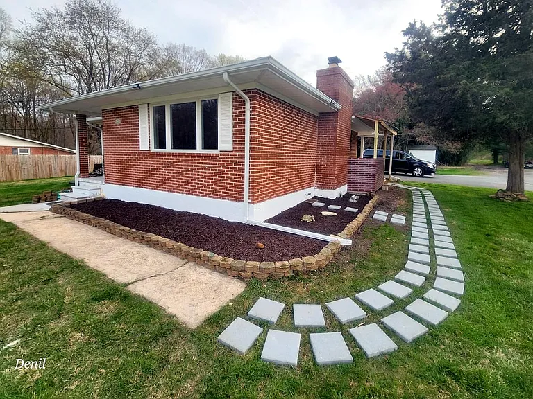 609 Evergreen Rd — Photo 1