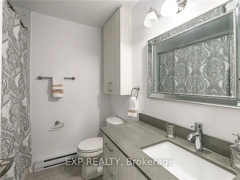 529 Elm St #19 — Photo 7