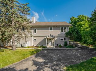 520 S Main St APT C, Wauconda, IL 60084