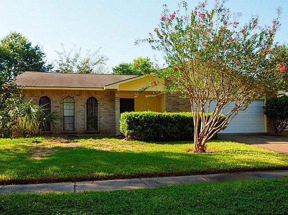 2nd image of 15635 Mira Monte Dr