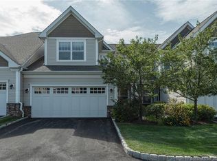 20 Great Hill Dr #20, Bethel, CT 06801