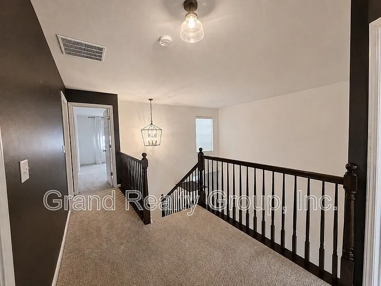 376 S Jade Ln — Photo 8