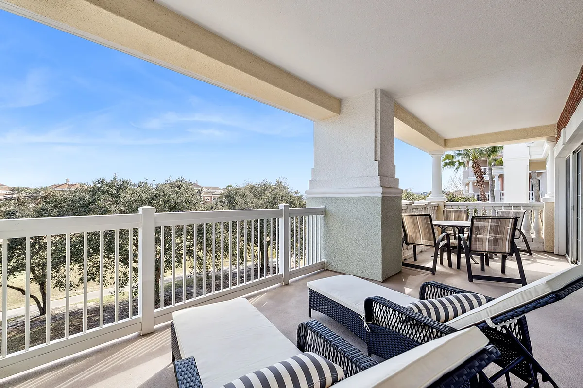 Building Photo - 7612 Sandy Ridge Dr #303