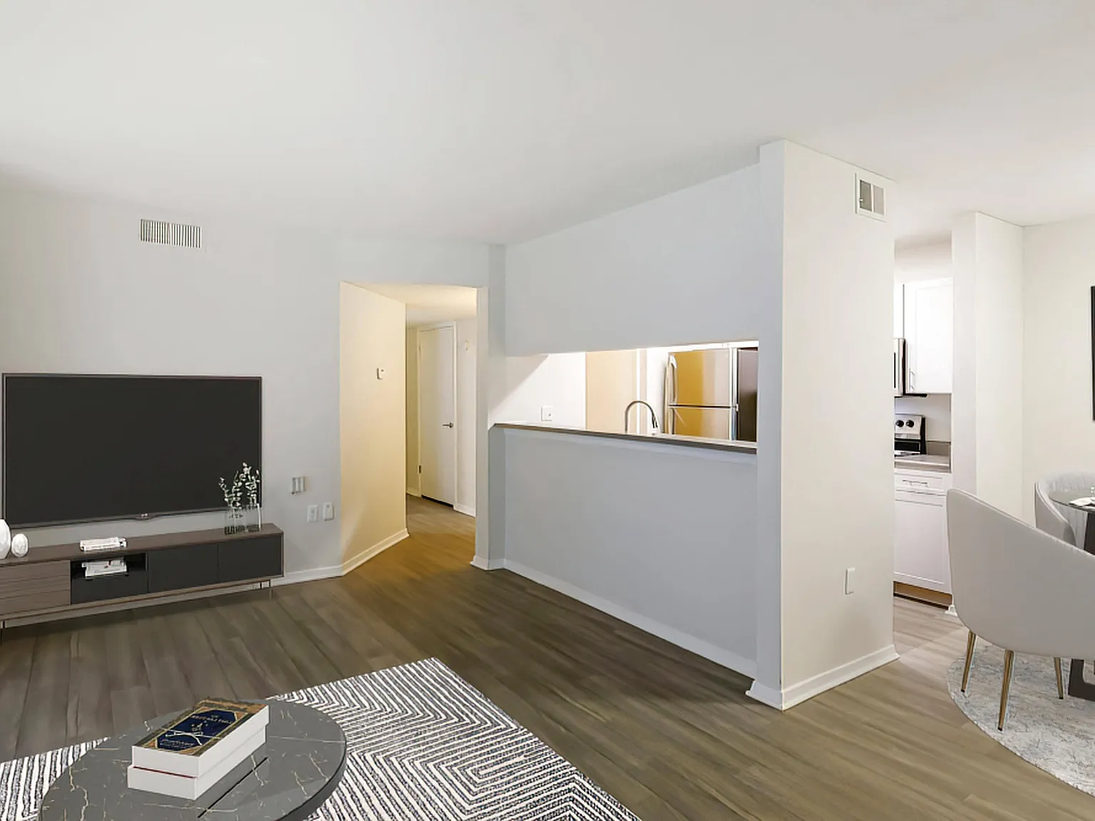 Southaven Pointe Apartments — Photo 3