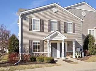 407 Silverstone Dr, Carpentersville, IL 60110