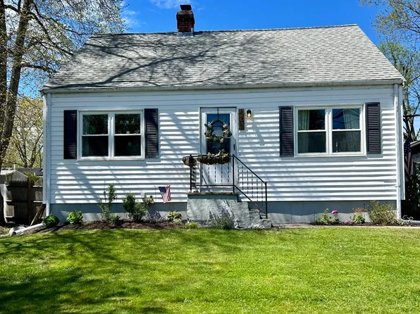 431 W Water St, Rockland, MA 02370