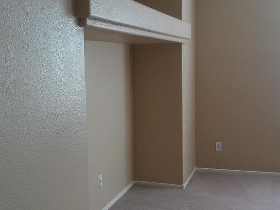 5th image of 9157 Blue Raven Ave