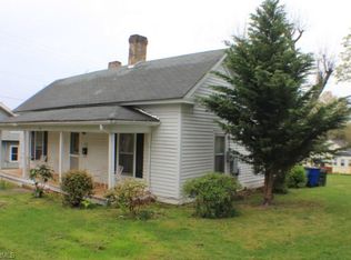 158 Orchard St, Mount Airy, NC 27030