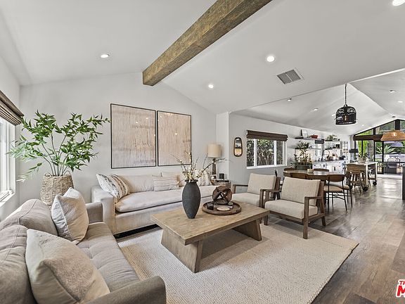 4th image of 7733 Lexington Ave