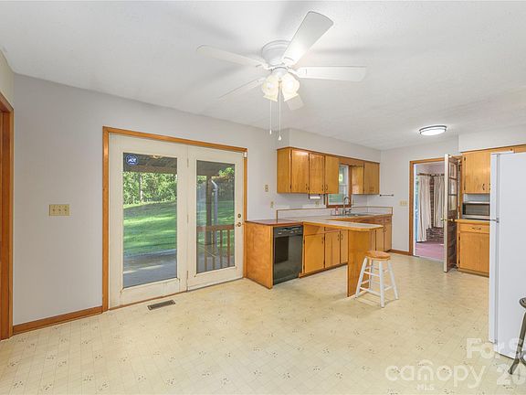 5th image of 2882 Butler Bridge Rd