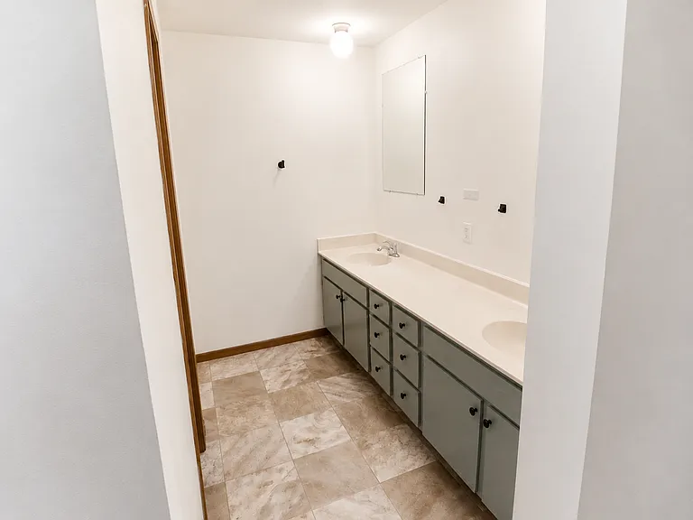 1011 5th Ave S #305 — Photo 9